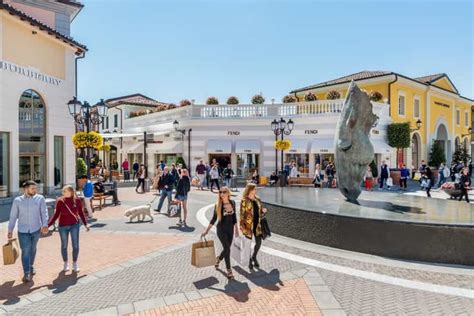 outlet prada serravalle opinioni|serravalle outlet shuttle.